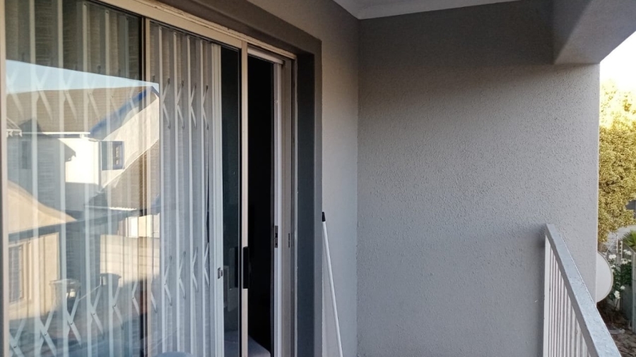 2 Bedroom Property for Sale in Parklands Western Cape